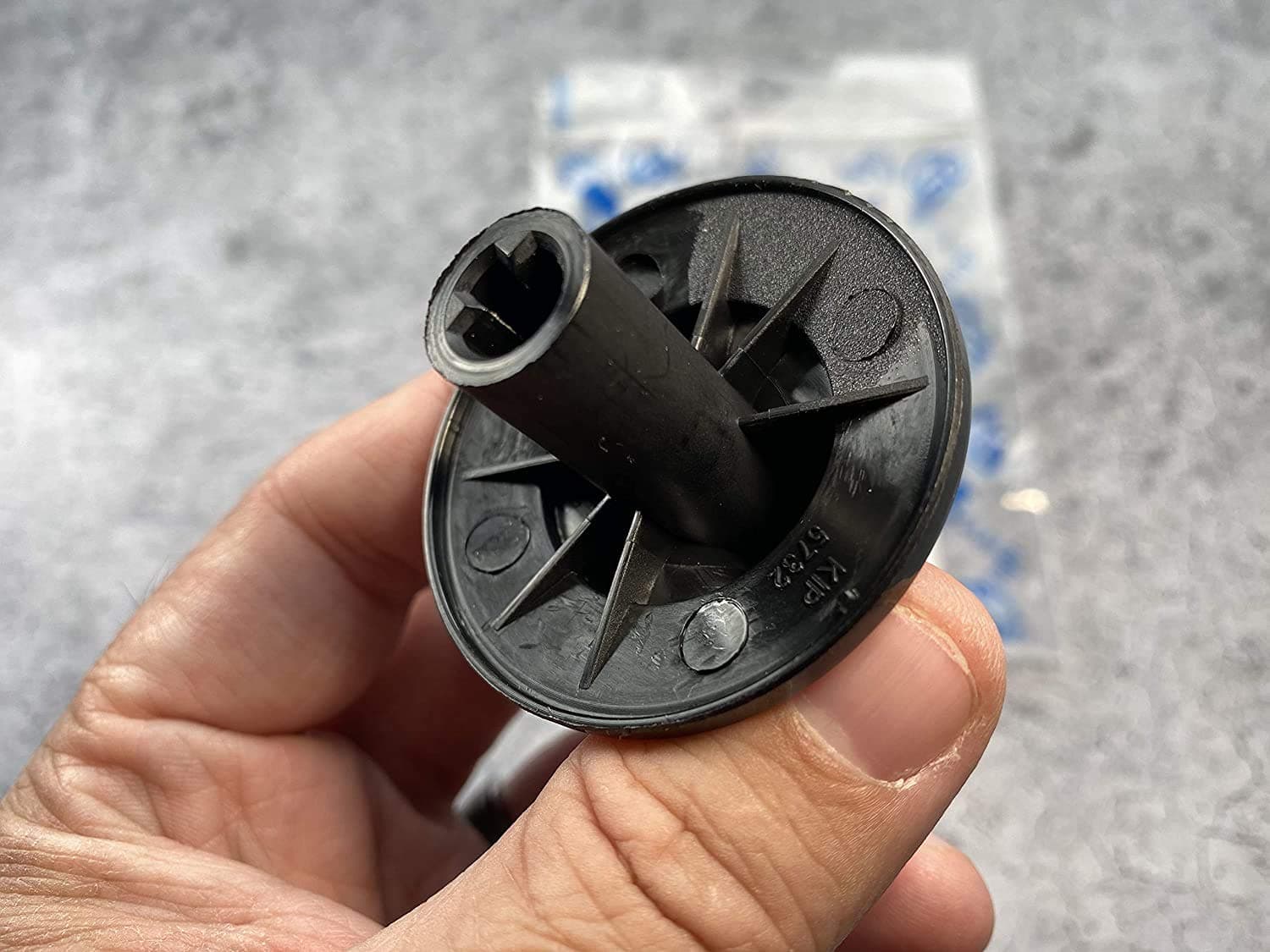 SD74002419 74002419-7731p052-60-gas-range-thermostat-knob view 41